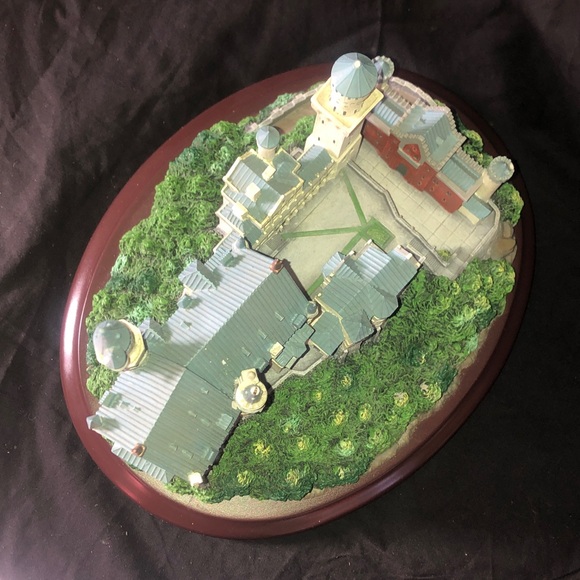 Neuschwanstein Bavaria, Germany castle model by Lennox Castles of the World 1999 - Picture 8 of 10